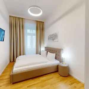 Alon Homes - Premium Center Apartment