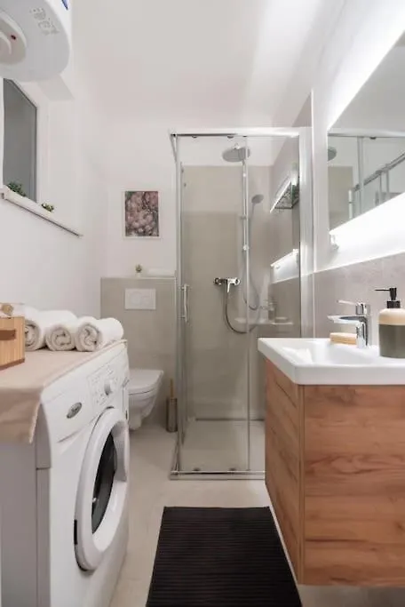 Ruhelage Im Zentrum Nahe Schottentor-Contactless Self-Check-In Wien Apartment